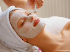 How to Bleach Your Skin at Home